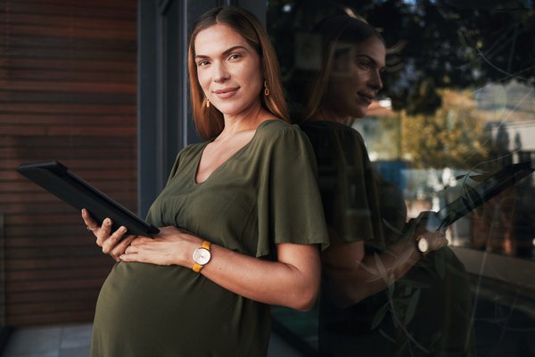 How Can Pregnant Women in the UK Effectively Plan Their Maternity Leave in Academia?